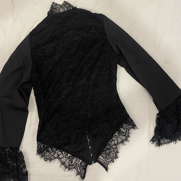 Ursime lace corset style blouse - Picture 12 of 12